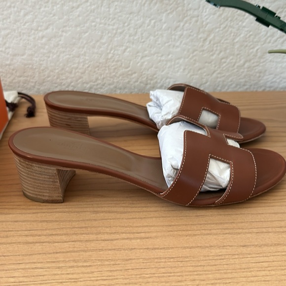 Hermes oasis sandals in Gold size 39 - Picture 2 of 10